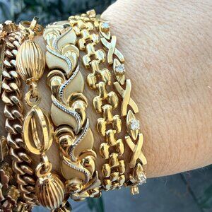 *SOLD* 14k Gold Bracelet 7.5" - 11.0g Unique Pattern Link in Yellow Gold